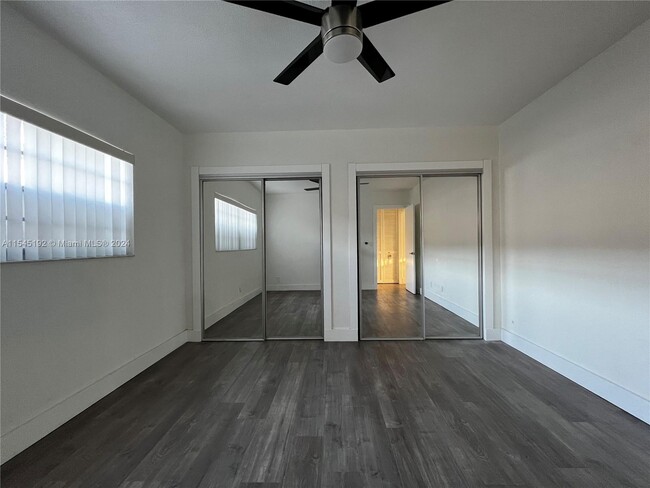Building Photo - 3515 Van Buren St