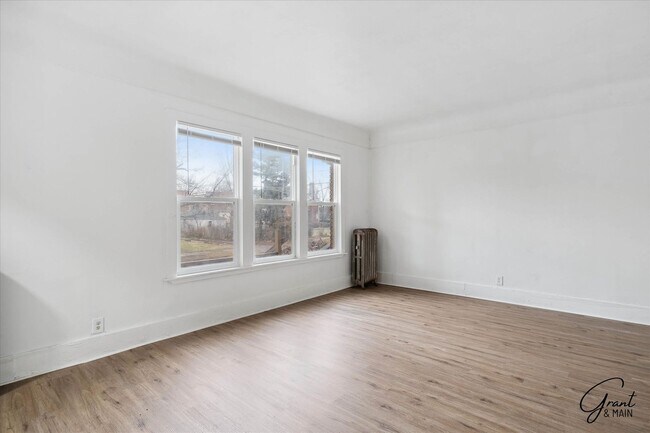 Foto del edificio - 2433/2435 Pasadena St. -  Missouri Residential Rentals LLC