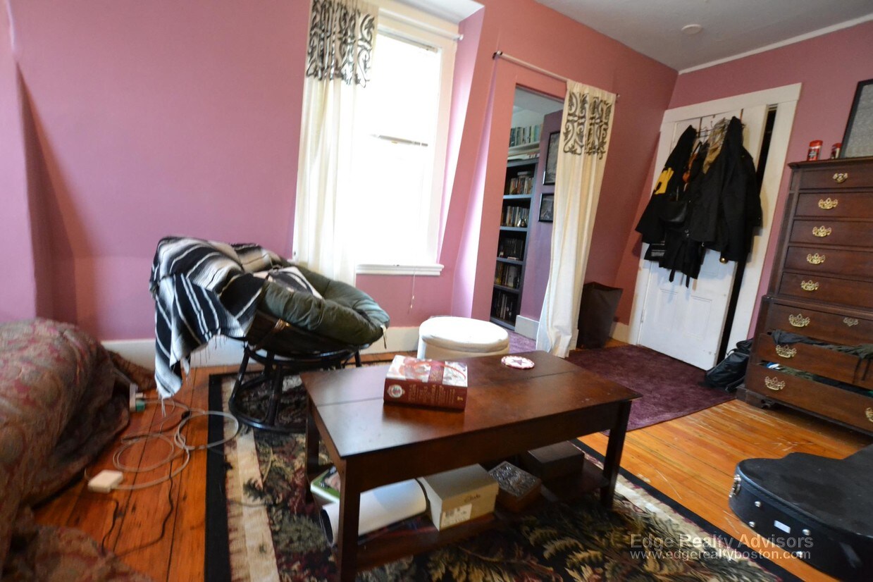 Primary Photo - 12a Greylock Rd
