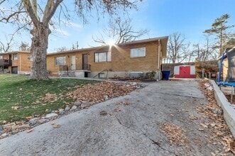 Building Photo - 747 Boughton St
