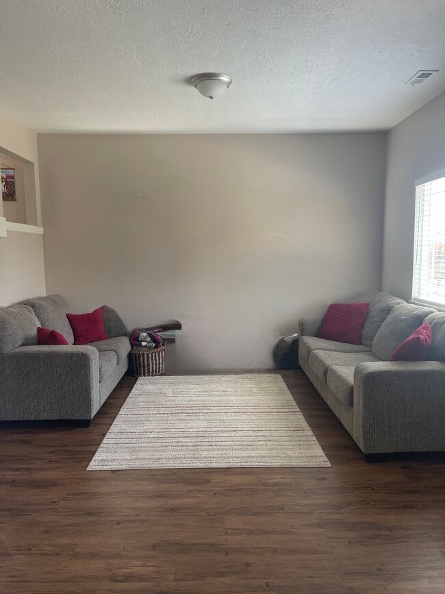 Building Photo - 1491 420 W