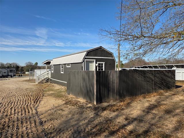 Building Photo - 302 Carson Cir