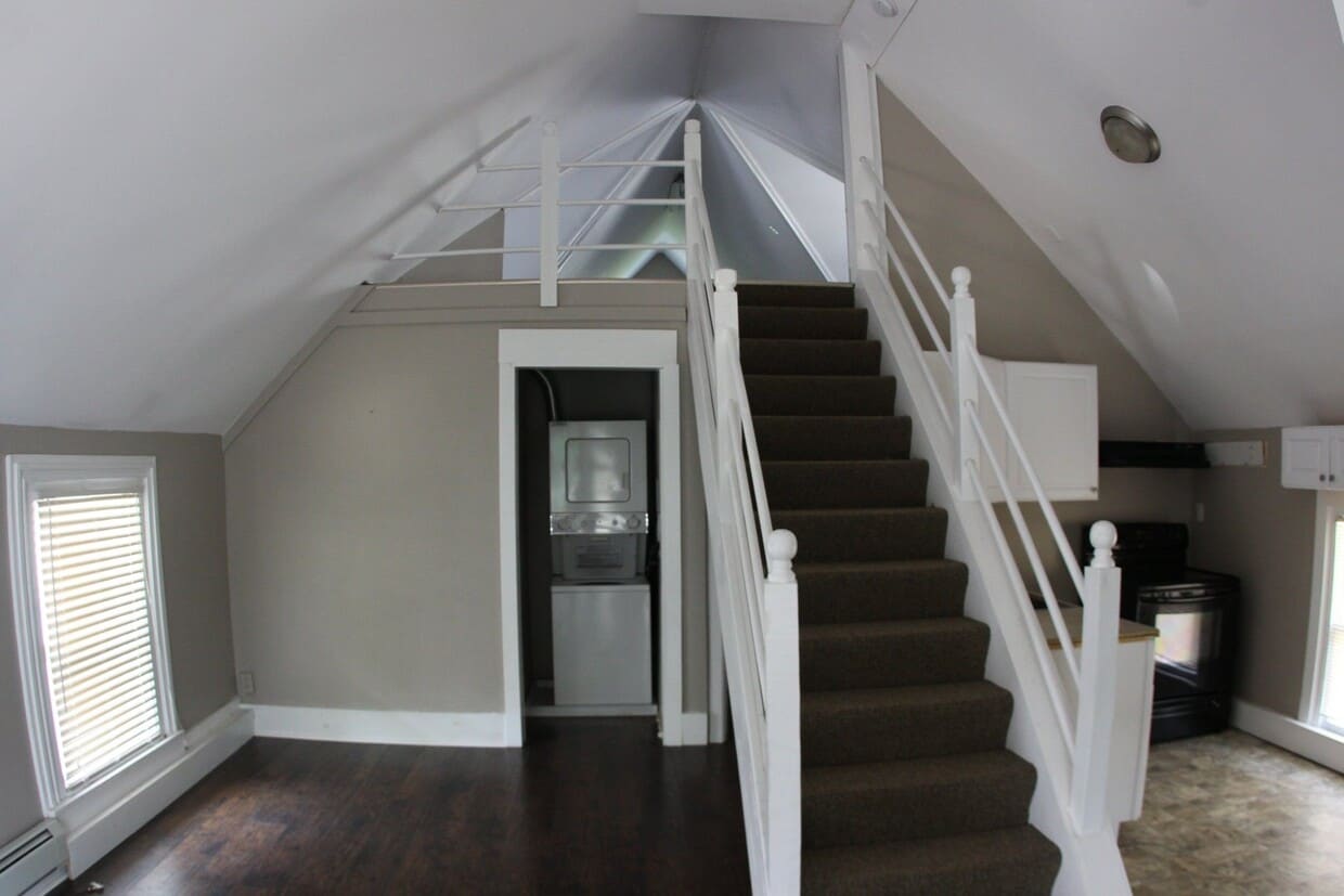Primary Photo - 28 Rowley St