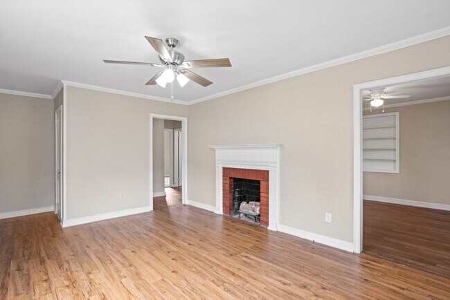 Foto del edificio - 3 bedroom, 1 bath home close to Gulfstream...