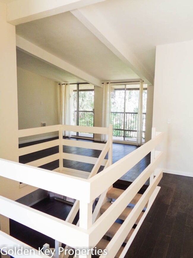 Building Photo - Stunning condo in the Arroyo Villas Commun...