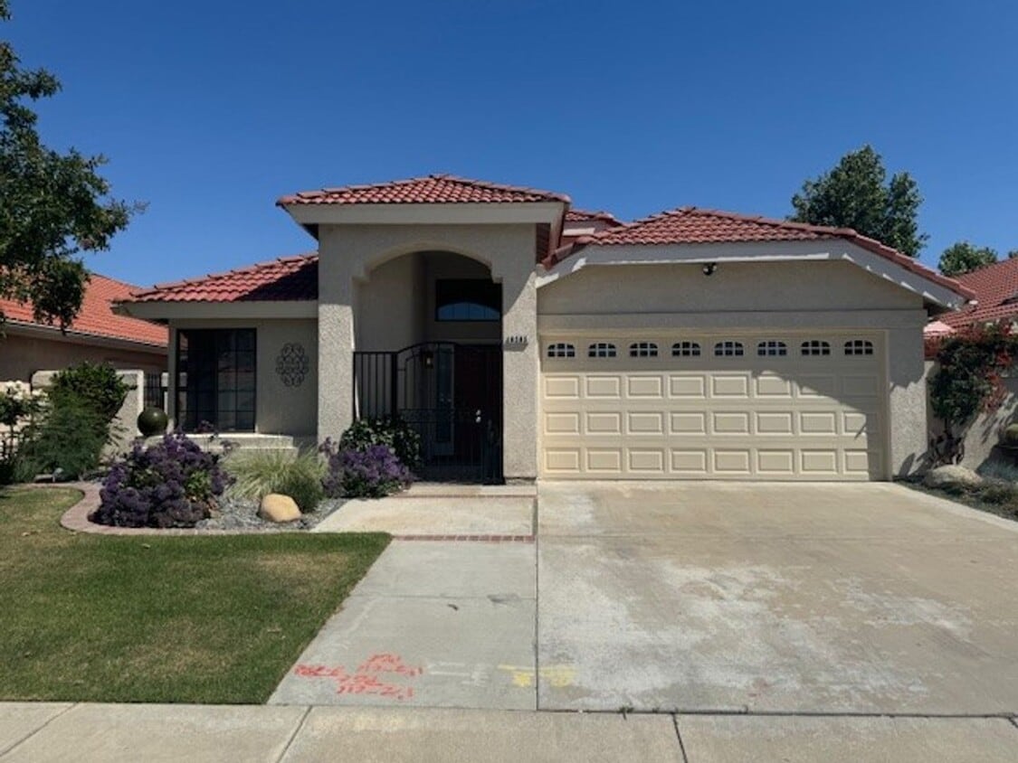 Primary Photo - 8205 Sheffield Ln
