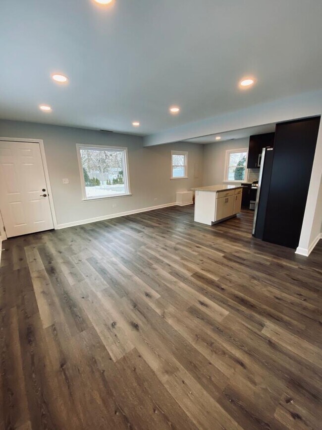 Foto del edificio - 218 W Pineview Dr