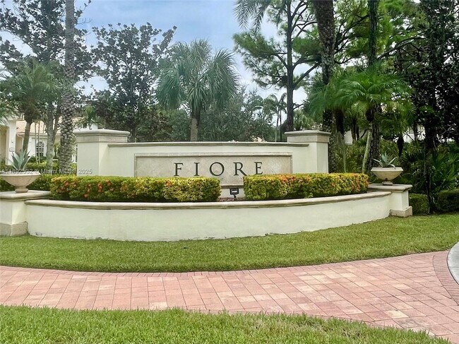 Foto del edificio - 4202 Myrtlewood Cir E