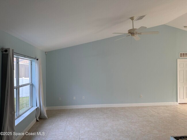 Foto del edificio - 1815 Dragon Rd SE