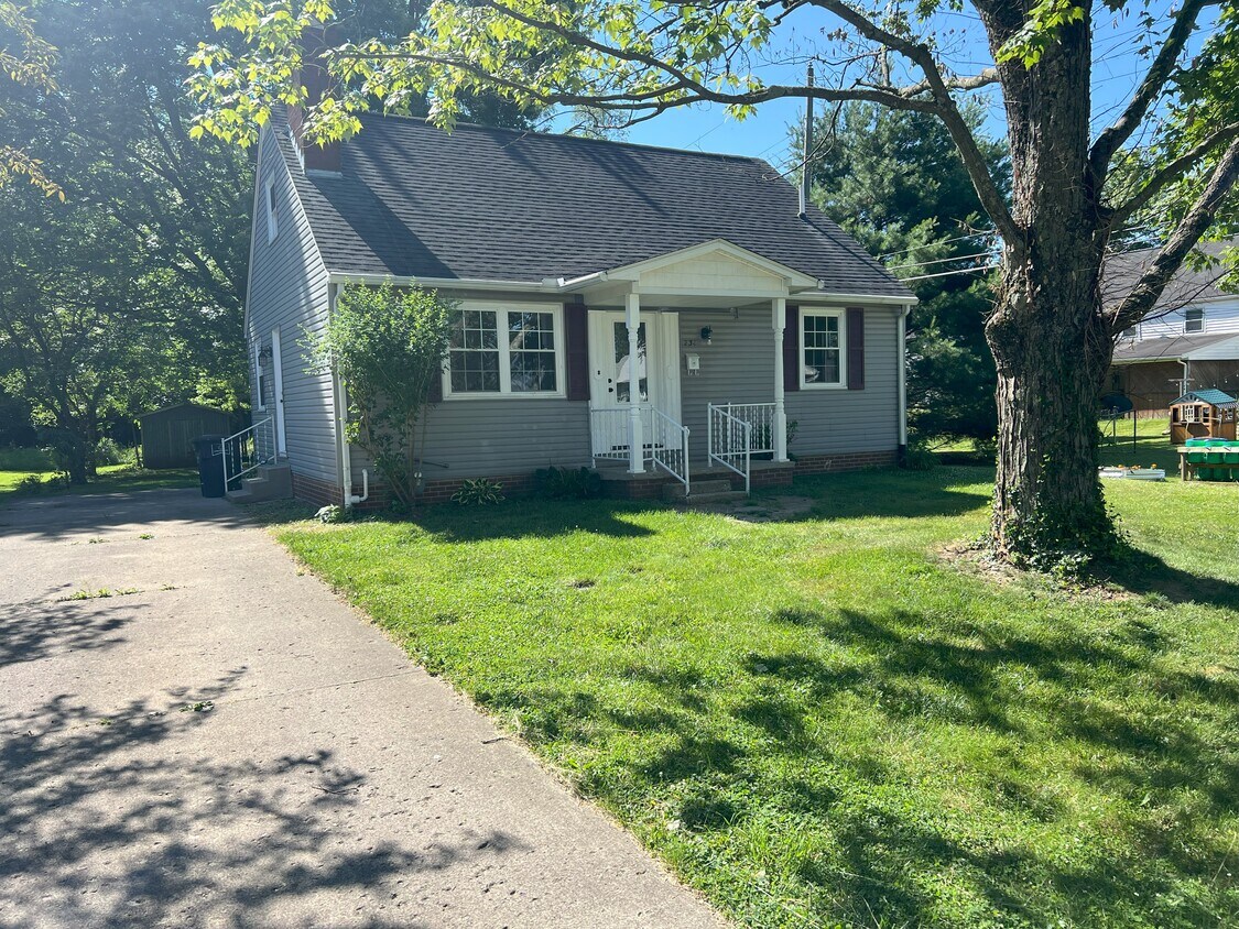Foto principal - 238 Adams St