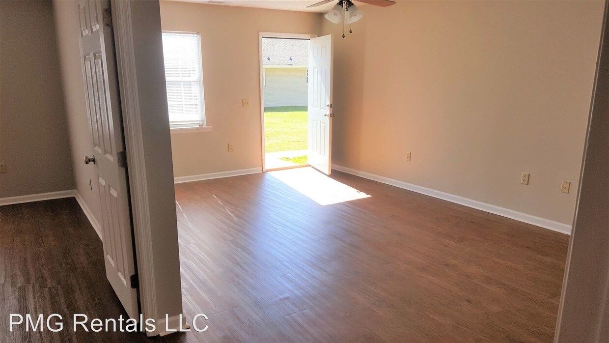 Primary Photo - 2 br, 1 bath Apartment - 26 Southern Ct