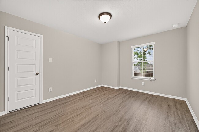 Building Photo - 30359 Limber Pines Dr