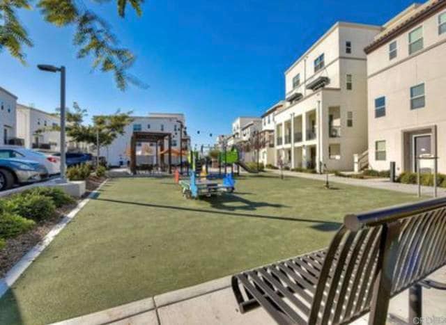 Building Photo - 2010 Mindoro Ln