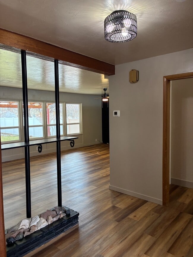 Foto del edificio - 1001 7th St