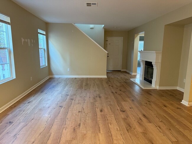 Building Photo - 3013 Puffin Cir