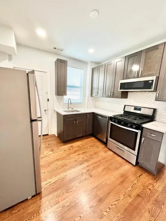 Building Photo - 1719 W 18th St