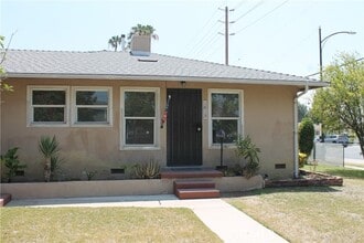 Building Photo - 1613 W Victory Blvd