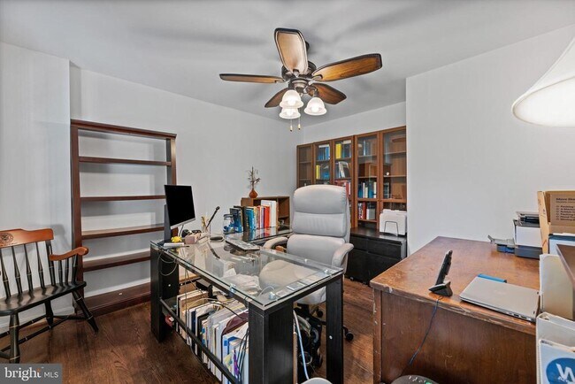 Building Photo - 12307 Eliff Way