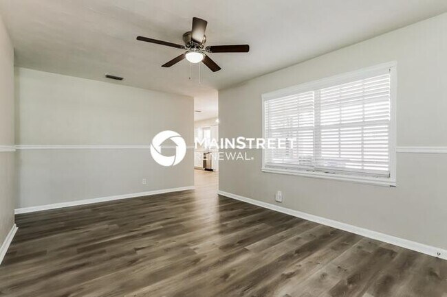 Foto del edificio - 3 Bedroom Pet-Friendly Home in TAMPA, FL with Main Street Renewal