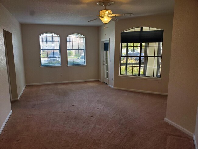 Foto del edificio - 1600 Vista Cove Rd