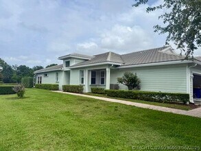 Building Photo - 4645 SE Bridgetown Ct