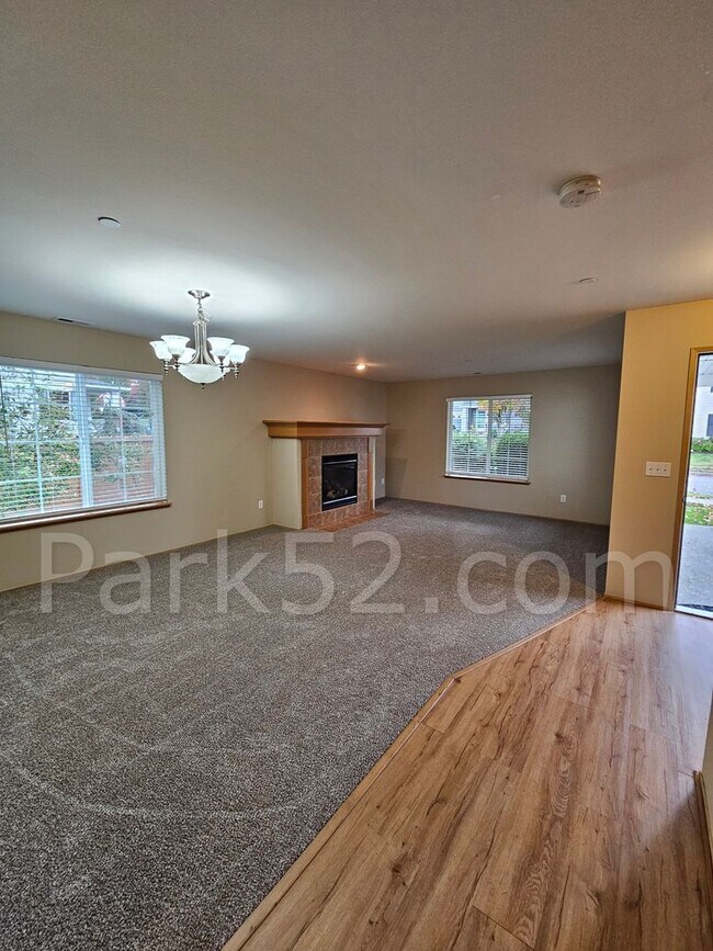 Building Photo - 3 Bedroom Home in DuPont