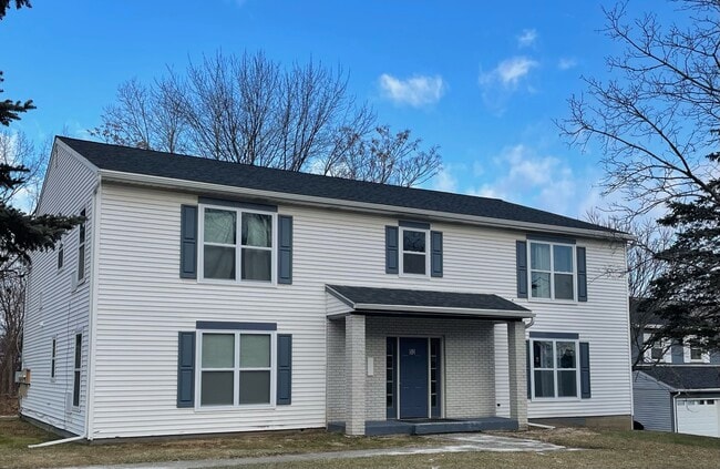 Building Photo - 50 Clifford Rd