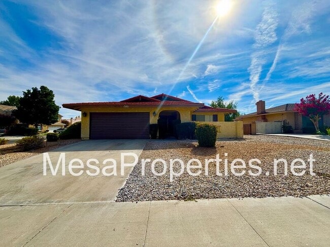 Building Photo - 13185 Rolling Ridge Dr