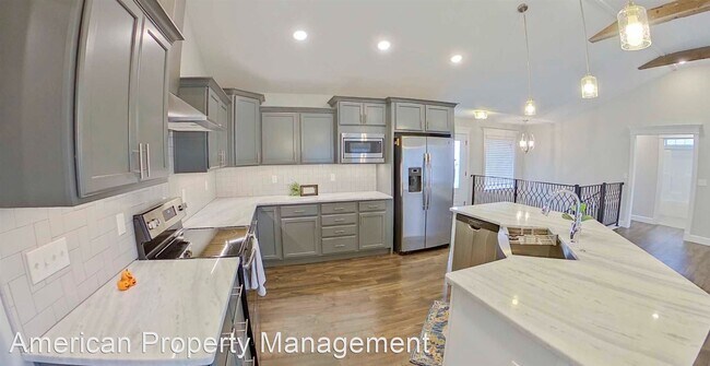 Building Photo - 5 br, 3 bath House - 9245 Caras Way
