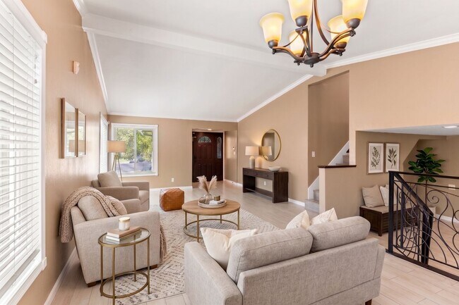 Building Photo - Stunning Tudor Home in San Ramon's Twin Creeks Hills
