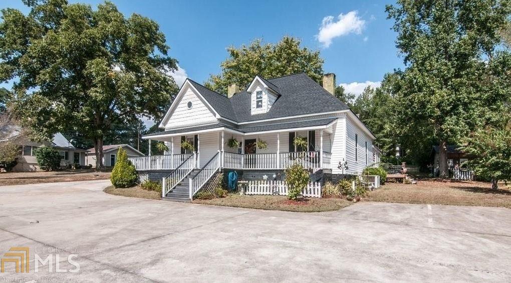 Foto principal - 682 Washington St