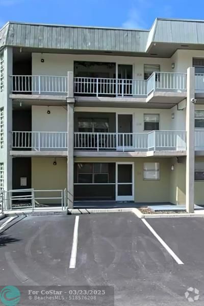 Building Photo - 300 Layne Blvd