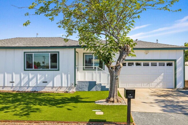 Foto del edificio - ***OPEN HOUSE - Friday 8/29 - 4-6pm***