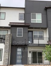 Building Photo - 1976 Peridot Lp Hts
