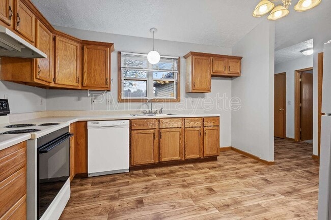 Building Photo - 2039 Bridgewater Cir