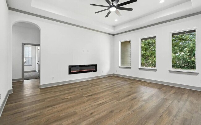 Foto del edificio - 716 Oak Creek Dr