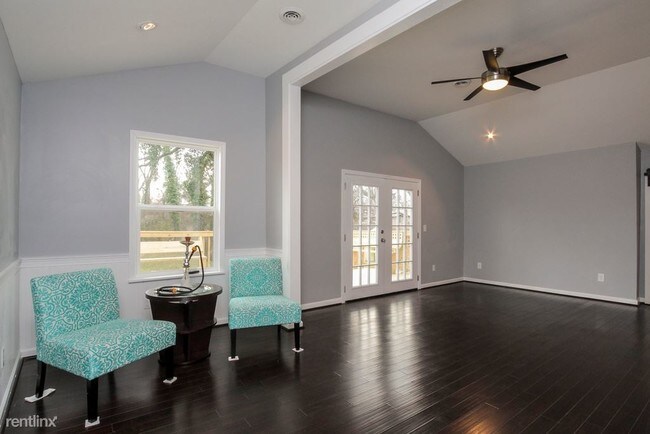 Foto del edificio - 1008 Gillock St