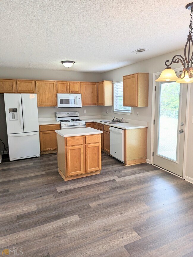 Building Photo - 6030 Kingston Ln
