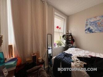 Building Photo - 152 Salem St