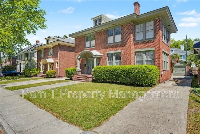 Building Photo - 216 E 48th St