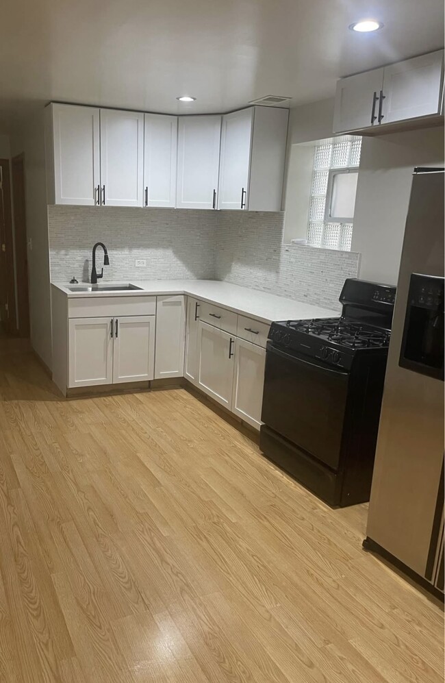 Building Photo - 4804 S Luna Ave