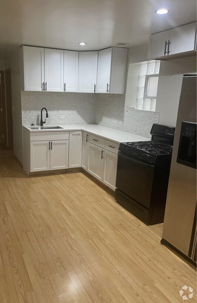 Building Photo - 4804 S Luna Ave