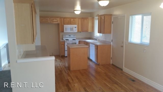 Building Photo - 4 br, 3 bath House - 1057 Deborah Drive