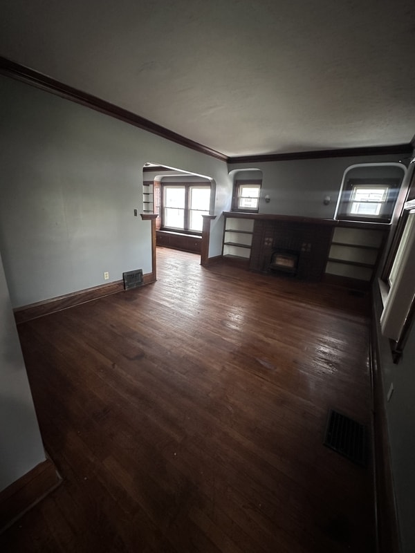 Building Photo - 4004 E 147th St