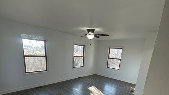 Foto del edificio - 410 Ivanhoe Rd