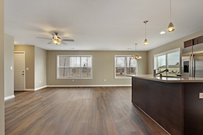 Foto del edificio - 336 Cattail Ct