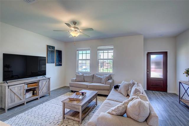Foto del edificio - 2124 Whispering Sage blvd