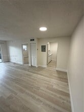 Building Photo - 444 SW 4th St