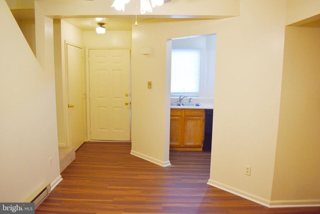 Primary Photo - 955 Orchard Dr