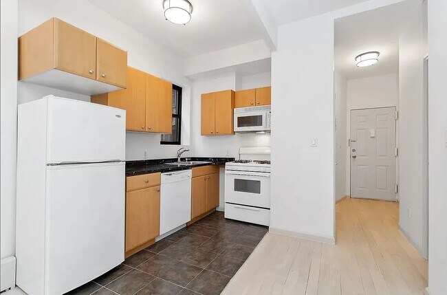 Building Photo - 316 West 51st Street